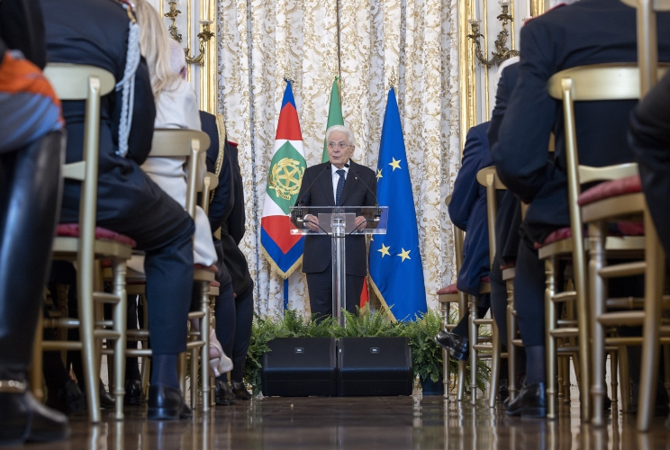 Il Presidente Sergio Mattarella rivolge il suo indirizzo di saluto in occasione dell'incontro con una rappresentanza di Carabinieri, nel 212° anniversario di fondazione dell’Arma 
