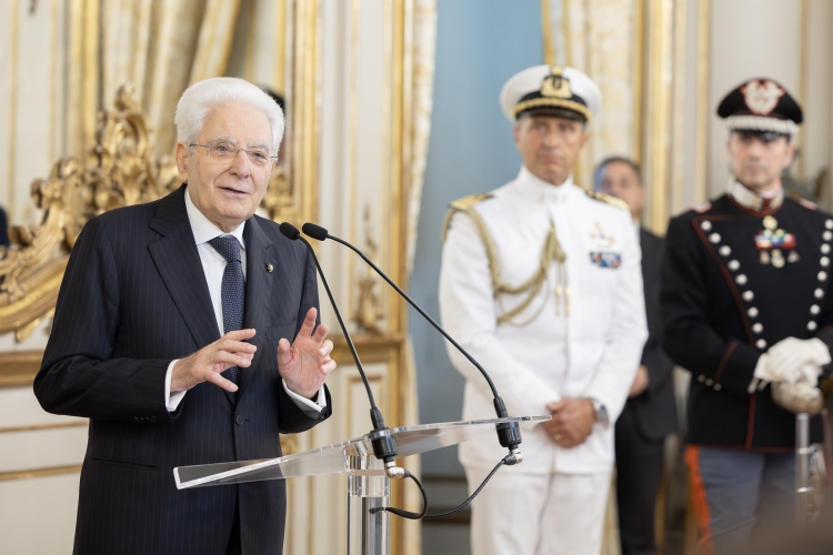 Il Presidente della Repubblica Sergio Mattarella in occasione dell'incontro con una rappresentanza della Marina Militare, nella ricorrenza della Giornata della Marina militare
