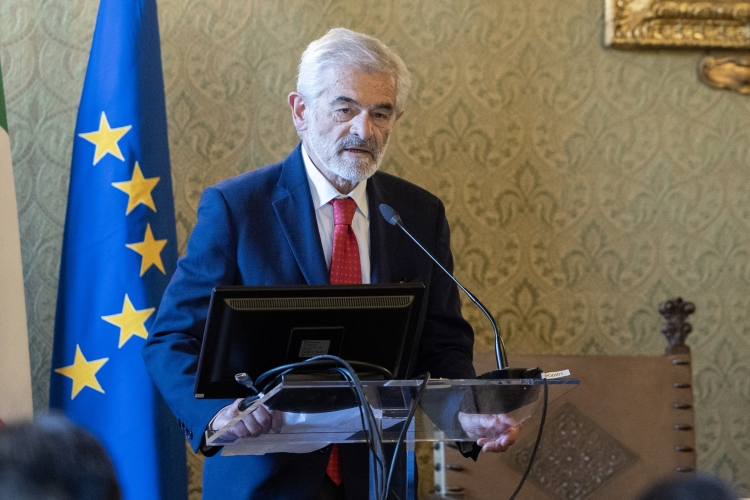 Presentazione, da parte dell’On. Dott. Sergio Chiamparino, Presidente dell’Associazione Camminare Insieme ODV di Torino, dell’attività svolta dall’Associazione
