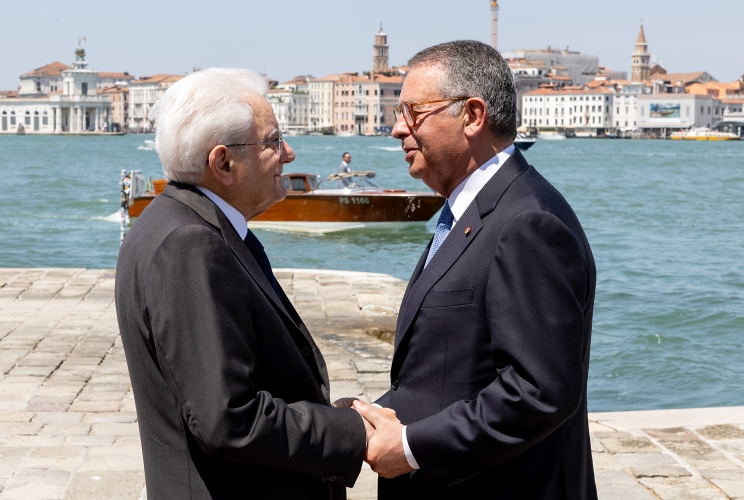 Il Presidente Sergio Mattarella con S.E. Antonio José Seguro, Presidente della Repubblica Portoghese, a Venezia, in occasione del XIX Simposio COTEC - "Ripensare il lavoro nell'era dell'intelligenza artificiale: trasformazione, opportunità e governance"