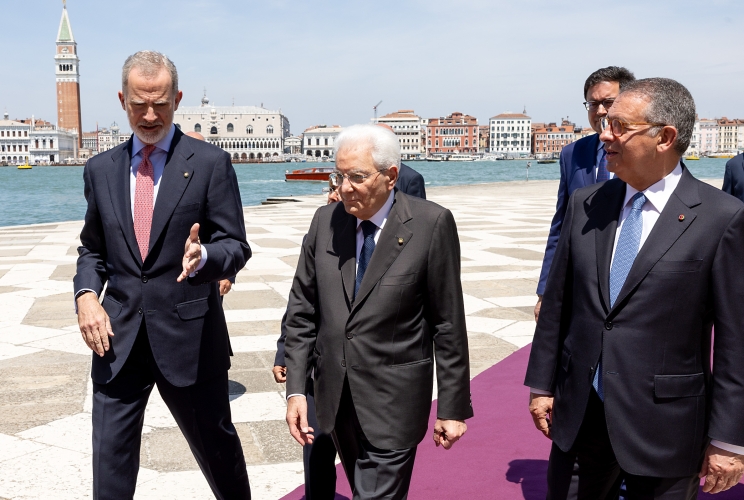 Il Presidente Sergio Mattarella con S.M. Felipe VI, Re di Spagna  S.E. Antonio José Seguro, Presidente della Repubblica Portoghese, a Venezia, in occasione del XIX Simposio COTEC - "Ripensare il lavoro nell'era dell'intelligenza artificiale: trasformazione, opportunità e governance"