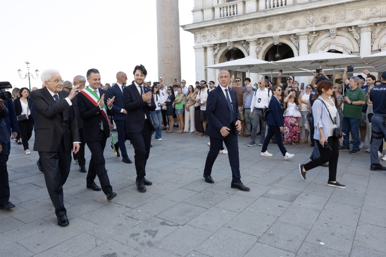 Il Presidente della Repubblica Sergio Mattarella con Alberto Stefani, Presidente della Regione Veneto e con Simone Venturini, Sindaco di Venezia