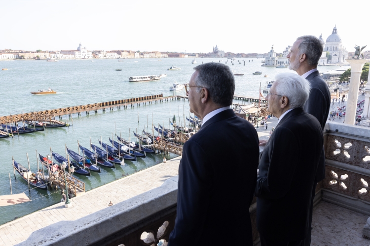 Il Presidente della Repubblica Sergio Mattarella con S.M. Felipe VI, Re di Spagna e di Antonio José Seguro, Presidente della Repubblica Portoghese