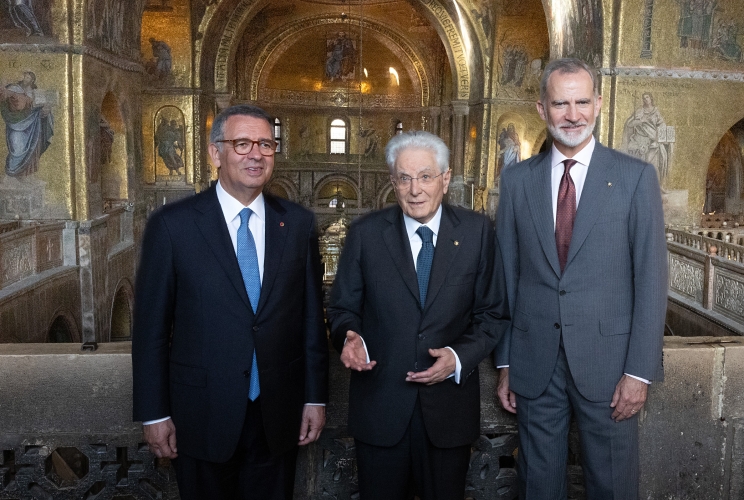 Il Presidente Sergio Mattarella con S.M. Felipe VI, Re di Spagna e  Antonio José Seguro, Presidente della Repubblica Portoghese, nella Basilica di San Marco