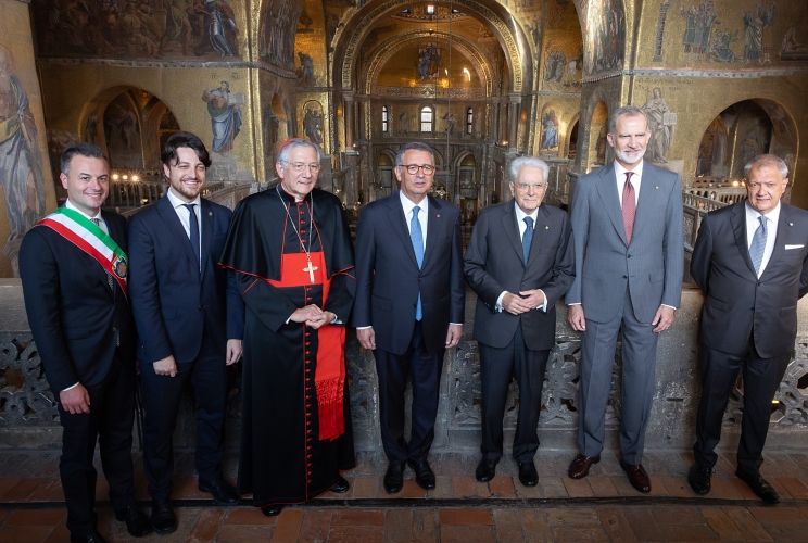 Il Presidente Sergio Mattarella con S.M. Felipe VI, Re di Spagna e  Antonio José Seguro, Presidente della Repubblica Portoghese, nella Basilica di San Marco