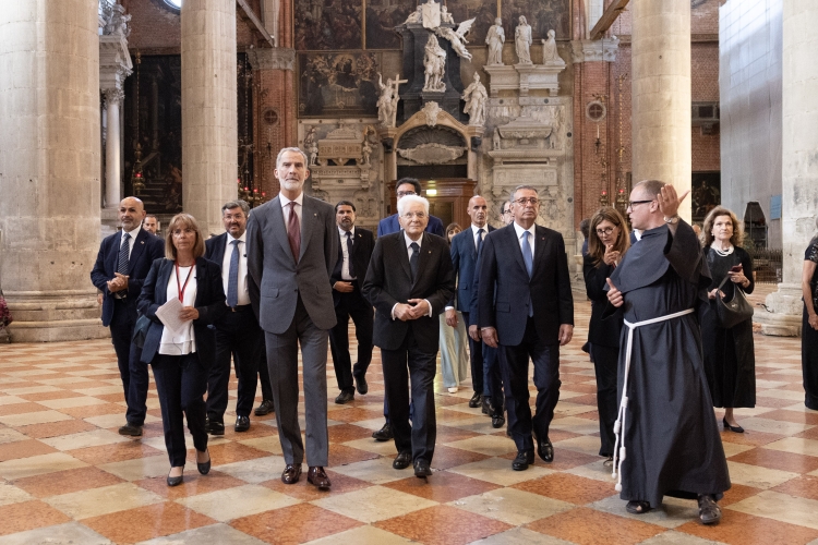 Il Presidente della Repubblica Sergio Mattarella con di S.M. Felipe VI, Re di Spagna e Antonio José Seguro, Presidente della Repubblica Portoghese, alla Basilica di Santa Maria Gloriosa dei Frari
