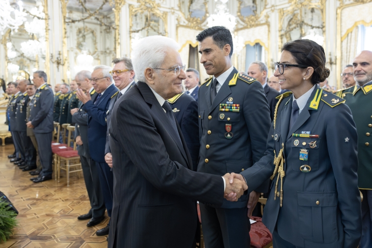 Il Presidente della Repubblica Sergio Mattarella incontra una rappresentanza della Guardia di Finanza, in occasione del 252° anniversario della costituzione del Corpo   
