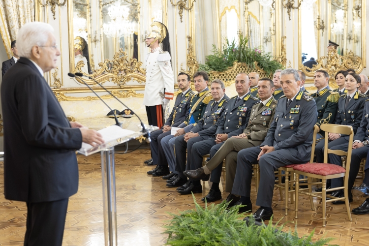 Il Presidente della Repubblica Sergio Mattarella in occasione dell'incontro con una rappresentanza della Guardia di Finanza, in occasione del 252° anniversario della costituzione del Corpo   
