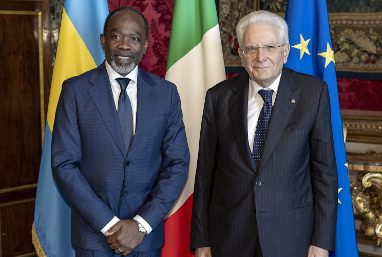 Il Presidente Sergio Mattarella con S.E. Signor Winston Pinnock, nuovo Ambasciatore del Commonwealth delle Bahamas, in occasione della presentazione delle Lettere credenziali
