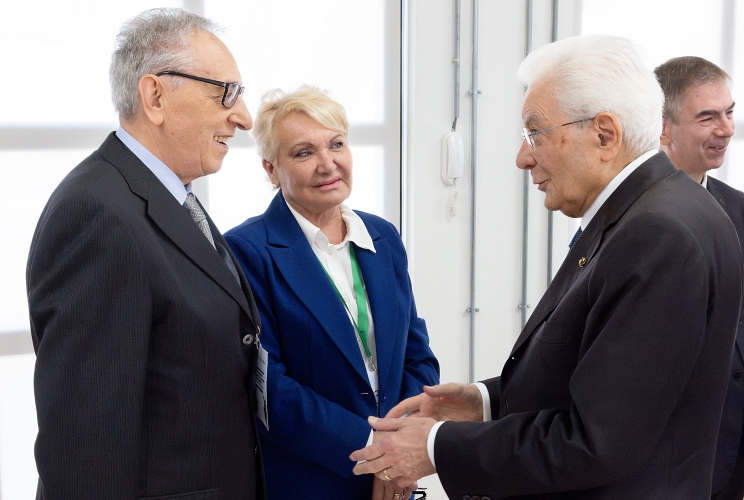  Il Presidente Sergio Mattarella con la Sig.ra Giuliana Zorzi, e il Sig. Giuseppe Cassina, testimoni dell’incidente di Seveso del 10 luglio 1976,  in occasione del 50° anniversario dell’incidente industriale dell’ICMESA (Industrie Chimiche Meda Società Azionaria)