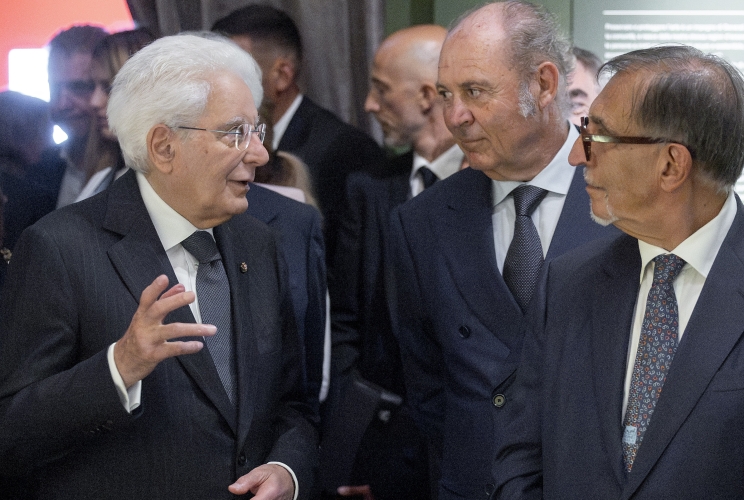 Il Presidente Sergio Mattarella con il Presidente del Senato Ignazio La Russa e Philippe Donnet, Amministratore delegato di Generali, in occasione dell'inaugurazione della mostra “Novecento italiano – opere dalla collezione Generali”