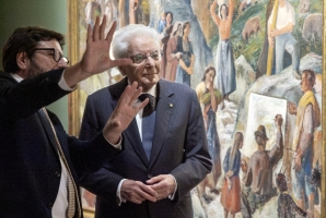 Il Presidente Sergio Mattarella nel corso della visita alla mostra “Novecento italiano – opere dalla collezione Generali”