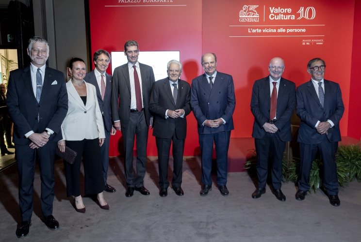Il Presidente Sergio Mattarella con Alessandro Giuli, Ministro della cultura, Ignazio La Russa, Presidente del Senato della Repubblica Andrea Sironi, Presidente di Generali, Philippe Donnet, Amministratore delegato di Generali, Iole Siena, Presidente e Amministratore delegato di Arthemisia, Giancarlo Fancel, Amministratore delegato di Generali e Simone Bemporad, Capo comunicazione e affari pubblici di Generali, in occasione dell' inaugurazione della mostra “Novecento italiano – opere dalla collezione Generali”