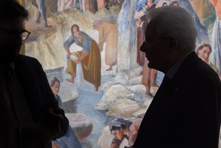 Il Presidente Sergio Mattarella nel corso della visita alla mostra “Novecento italiano – opere dalla collezione Generali”