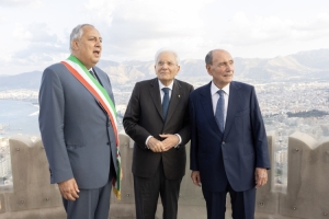 Il Presidente della Repubblica Sergio Mattarella al Castello Utveggio con Renato Schifani, Presidente della Regione Siciliana e con Roberto Lagalla, Sindaco di Palermo 
