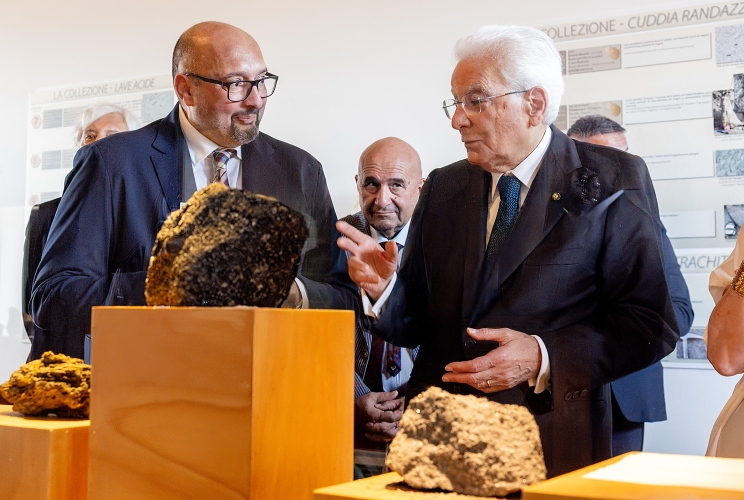 Il Presidente Sergio Mattarella accompagnato da Carmine Vitale, Direttore f.f. dell’Ente Parco Nazionale Isola di Pantelleria visita il Museo Geonaturalistico