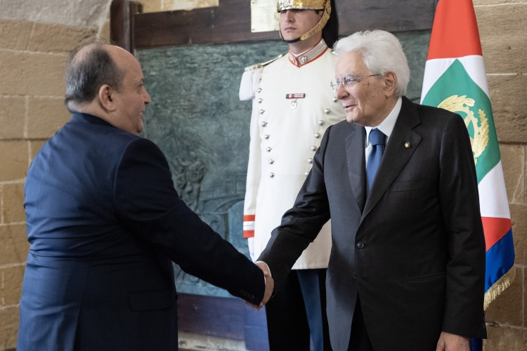 Il Presidente della Repubblica Sergio Mattarella accoglie Siri Ghrieb Primo Ministro di Algeria in occasione della cerimonia di apertura dei XX Giochi del Mediterraneo Taranto 2026  
