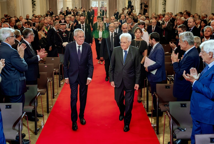 Il Presidente Sergio Mattarella con il Presidente Federale della Repubblica d’Austria,  Alexander Van der Bellen, alla cerimonia in occasione della “Giornata dell’Autonomia”