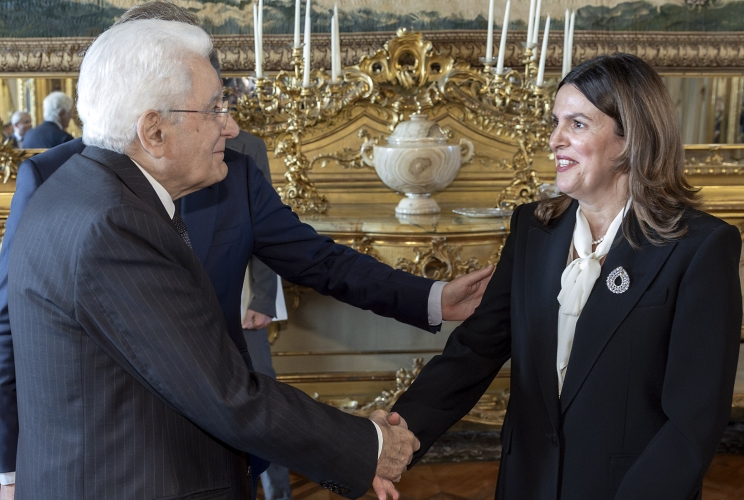 Il Presidente Sergio Mattarella accoglie Fiona Papajorgji, Presidente della Corte Costituzionale della Repubblica d’Albania, in occasione dell'incontro con una delegazione della World Jurist Association e della World Law Foundation