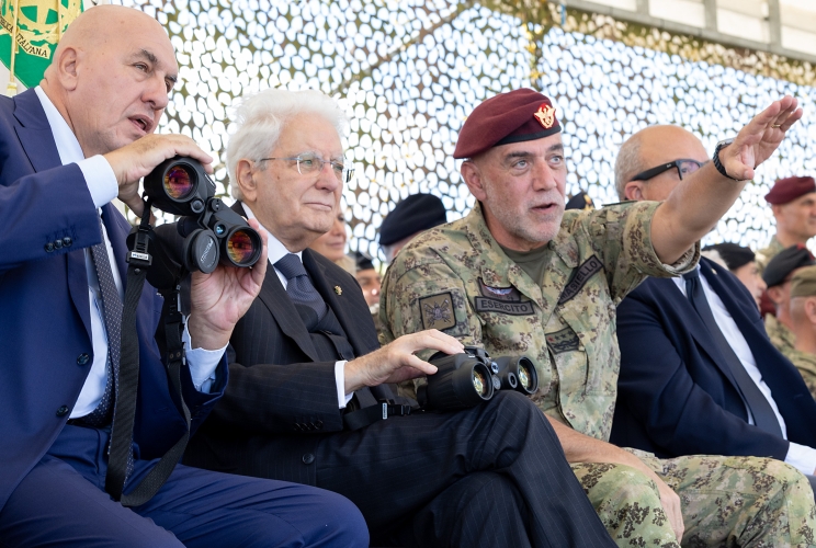 Il Presidente Sergio Mattarella in occasione dell'esercitazione “AEGIS 26” dell’Esercito italiano presso il Poligono di Monte Romano