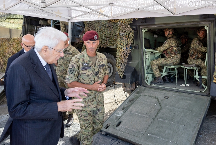Il Presidente Sergio Mattarella in occasione dell'esercitazione “AEGIS 26” dell’Esercito italiano presso il Poligono di Monte Romano