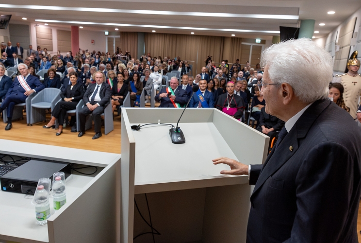 Il Presidente Sergio Mattarella rivolge il suo indirizzo di saluto in occasione della cerimonia presso il Polo Nuovo dell’Ospedale Misericordia