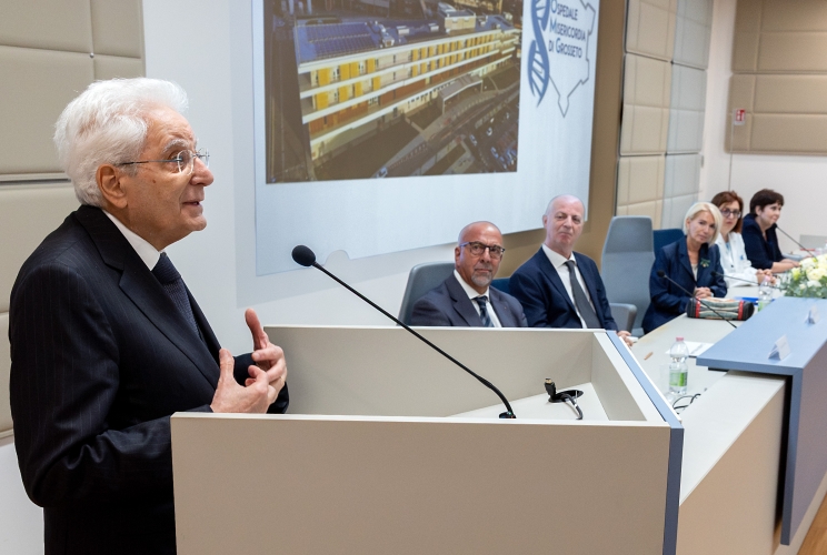  Il Presidente Sergio Mattarella rivolge il suo indirizzo di saluto in occasione della cerimonia presso il Polo Nuovo dell’Ospedale Misericordia