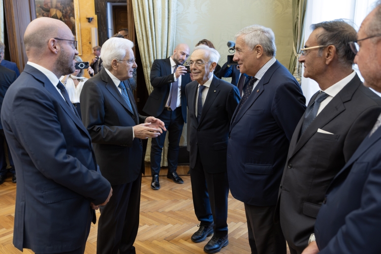 Il Presidente della Repubblica Sergio Mattarella con Giovanni Amoroso, Presidente della Corte costituzionale, Antonio Tajani, Vice Presidente del Consiglio dei Ministri e Ministro degli Affari Esteri e della Cooperazione Internazionale – Rappresentante del Governo, Marco Silvestroni, Segretario di Presidenza del Senato della Repubblica, Giorgio Mulè, Vice Presidente della Camera dei deputati, in occasione della 2^ Giornata degli Internati italiani nei campi di concentramento tedeschi durante la seconda Guerra mondiale 

