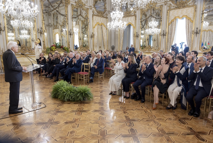 Il Presidente Sergio Mattarella rivolge il suo indirizzo di saluto in occasione della presentazione del Premio "Le Maschere del Teatro Italiano"