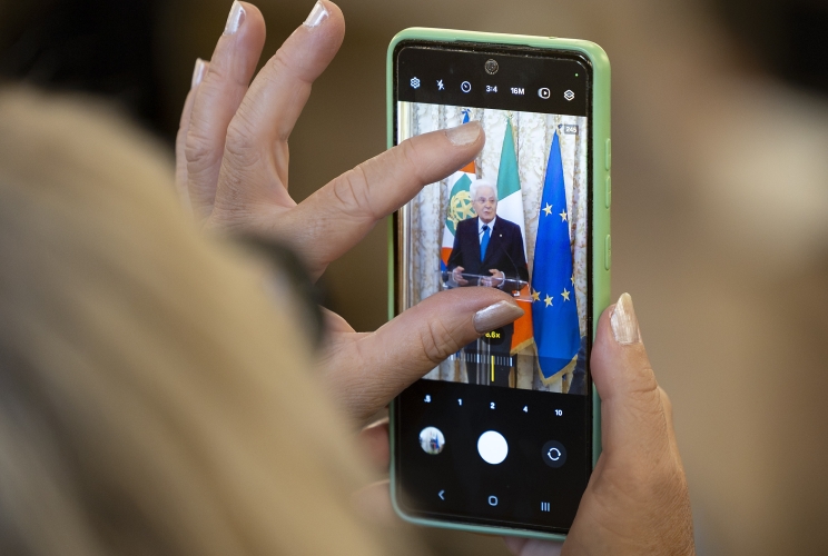 Il Presidente Sergio Mattarella rivolge il suo indirizzo di saluto in occasione della presentazione del Premio "Le Maschere del Teatro Italiano"