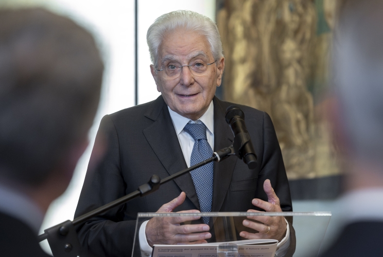 Il Presidente Sergio Mattarella nel corso dell'incontro con l'Amb. Mariangela Zappia, Presidente dell'Istituto per gli studi di politica internazionale, unitamente a una delegazione dell'ISPI e del Fondo strategico italiano - FSI