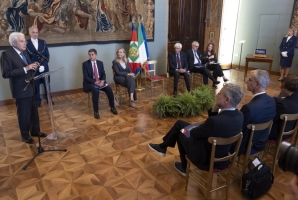 Il Presidente Sergio Mattarella nel corso dell'incontro con l'Amb. Mariangela Zappia, Presidente dell'Istituto per gli studi di politica internazionale, unitamente a una delegazione dell'ISPI e del Fondo strategico italiano - FSI