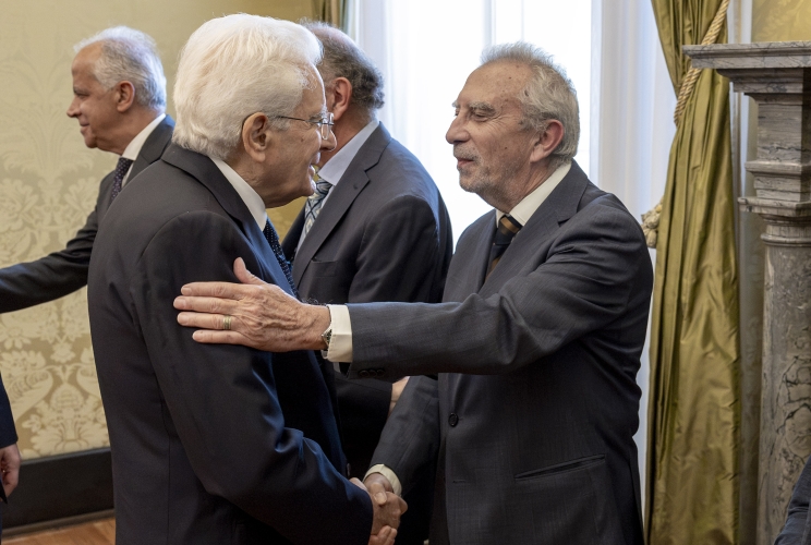 Il Presidente Sergio Mattarella con Giovanni Moro, in occasione della presentazione dell’Edizione Nazionale delle Opere di Aldo Moro