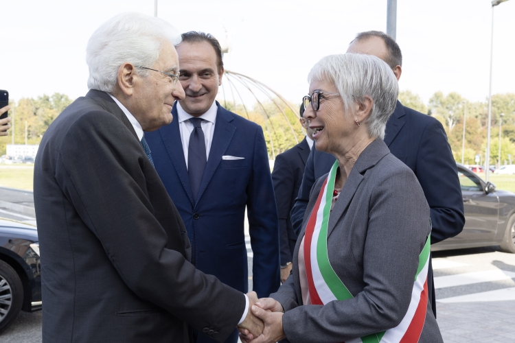 Il Presidente della Repubblica Sergio Mattarella all'Istituto Nazionale Oncologico di Candiolo, accolto da Chiara Lamberto, Sindaco di Candiolo