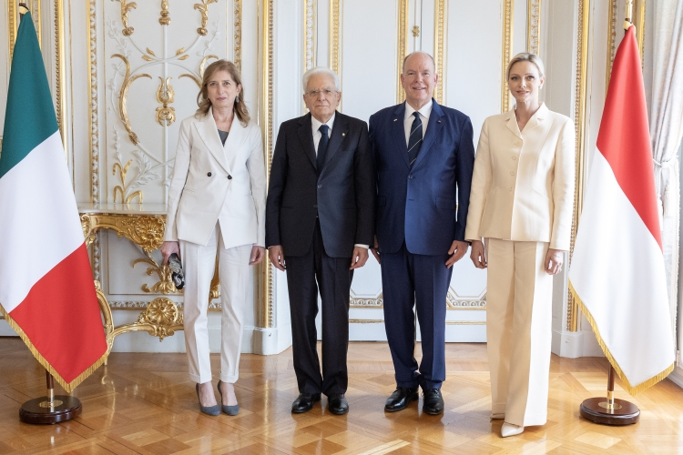 Il Presidente della Repubblica Sergio Mattarella e la Sig.ra Laura a Palazzo dei Principi, con S.A.S. il Principe, Alberto II di Monaco, e S.A.S. la Principessa, Charlène di Monaco