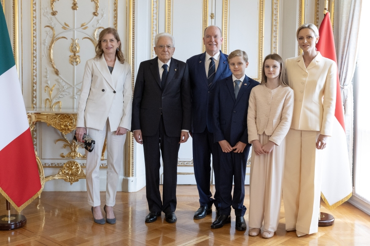 Il Presidente della Repubblica Sergio Mattarella e la Sig.ra Laura a Palazzo dei Principi, con S.A.S. il Principe, Alberto II di Monaco, e S.A.S. la Principessa, Charlène di Monaco