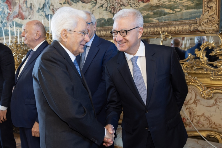 Il Presidente Sergio Mattarella con Alfredo Mantovano Sottosegretario di Stato alla Presidenza del Consiglio dei Ministri 
