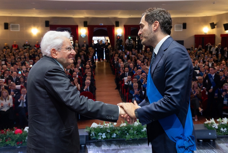Imperia - Il Presidente Sergio Mattarella con Enzo Lattuca, Presidente dell’Unione delle Province d’Italia (UPI), in occasione della 39ª Assemblea annuale delle Province d’Italia