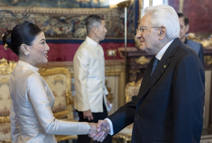 Il Presidente Sergio Mattarella con la Principessa del Regno di Thailandia, S.A.R. Sirivannavari Nariratana Rajakanya, in occasione del conferimento della Gran Croce OMRI 