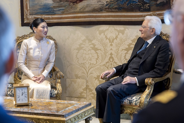 Il Presidente Sergio Mattarella con la Principessa del Regno di Thailandia, S.A.R. Sirivannavari Nariratana Rajakanya, in occasione del conferimento della Gran Croce OMRI 