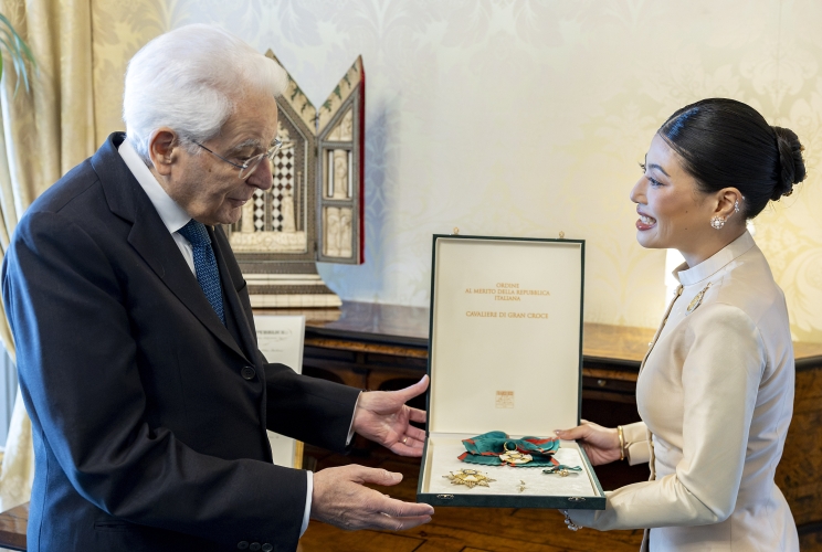 Il Presidente Sergio Mattarella con la Principessa del Regno di Thailandia, S.A.R. Sirivannavari Nariratana Rajakanya, in occasione del conferimento della Gran Croce OMRI 