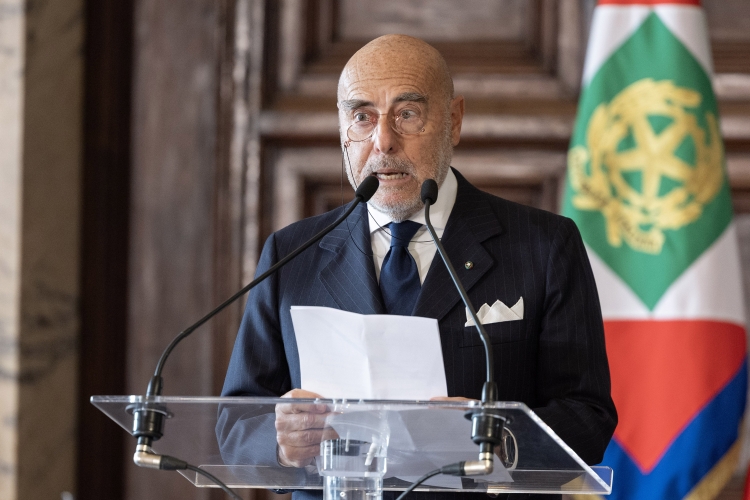 Il Cav. Lav. Ugo Salerno, Presidente della Federazione Nazionale Cavalieri del Lavoro,in occasione della cerimonia di consegna delle insegne di Cavaliere dell’Ordine “Al Merito del Lavoro” ai Cavalieri del Lavoro nominati il 2 giugno 2026
