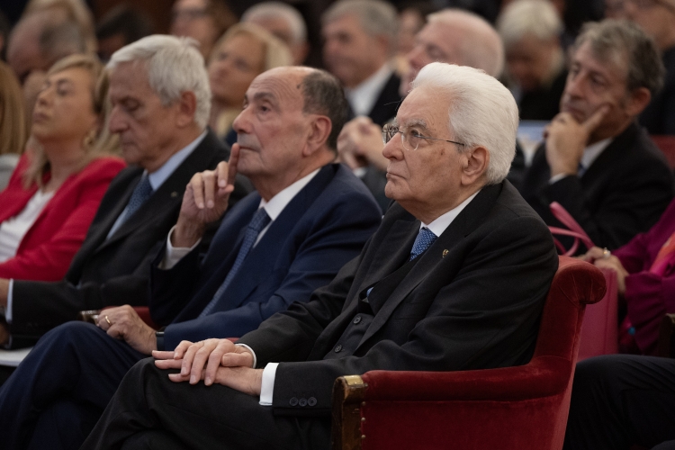 Il Presidente della Repubblica Sergio Mattarella alla giornata inaugurale dell’VIII Congresso nazionale degli avvocati amministrativisti dal titolo “L’avvocato amministrativista tra valori costituzionali, regole processuali e norme sovranazionali: strumenti e forme di mediazione tra autorità e libertà”