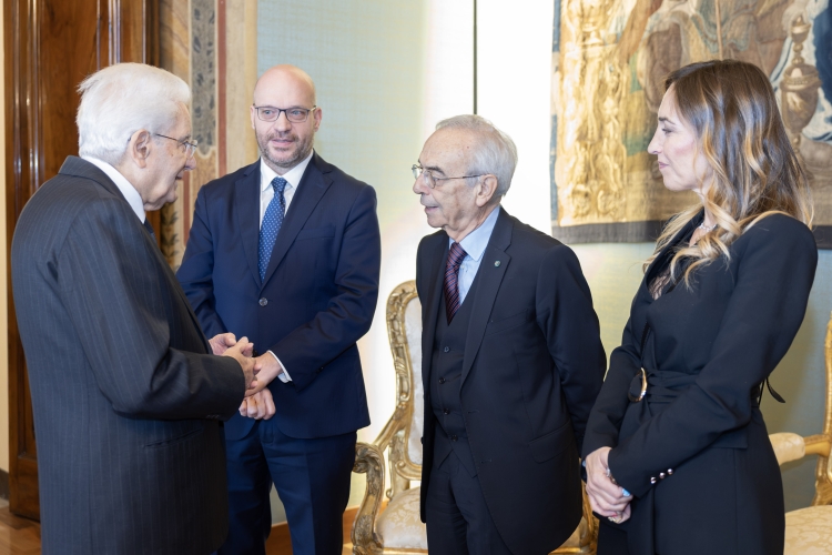 Il Presidente della Repubblica Sergio Mattarella con Lorenzo Fontana, Presidente della Camera dei deputati Giovanni Amoroso, Presidente della Corte costituzionale, Maria Domenica Castellone, Vice Presidente del Senato della Repubblica, in occasione della cerimonia di celebrazione de “I Giorni della Ricerca"
