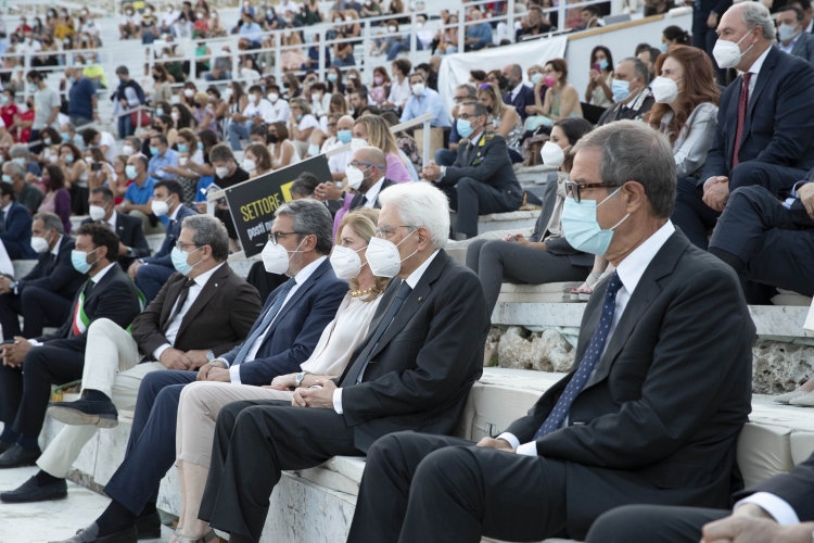 Il Presidente della Repubblica Sergio Mattarella e la Sig.ra Laura al Teatro Greco di Siracusa,in occasione della rappresentazione teatrale “Coefore Eumenidi”