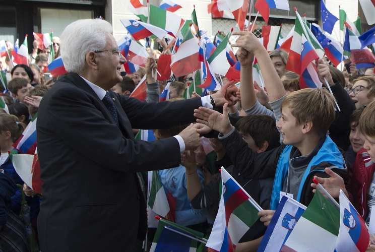 Il Presidente Sergio Mattarella accolto dai bambini di Gorizia