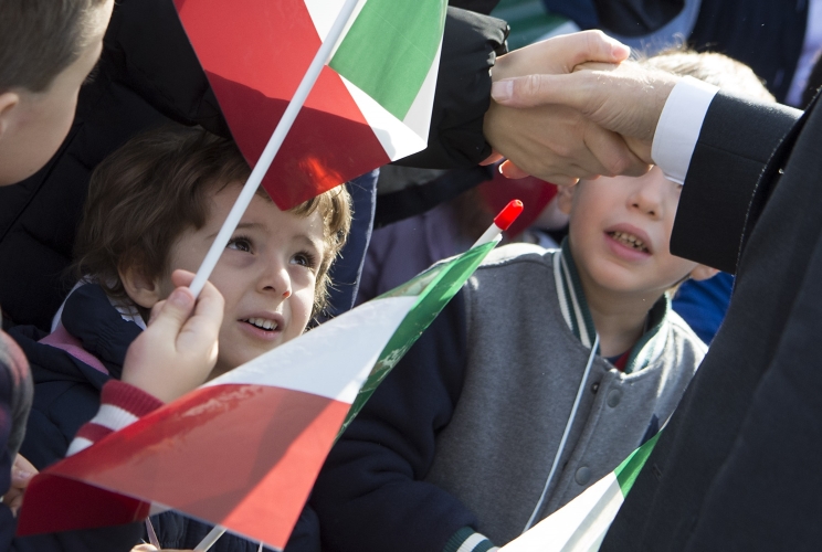 Il Presidente Sergio Mattarella accolto dai bambini di Gorizia