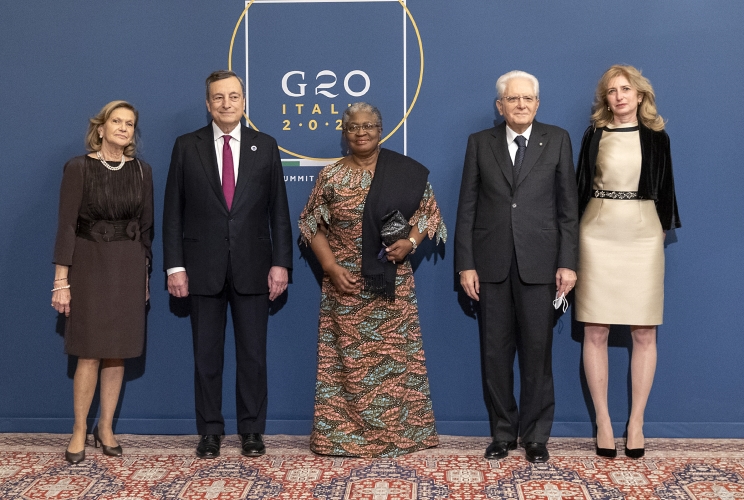 Il Presidente Sergio Mattarella e il Presidente del Consiglio Mario Draghi con i rappresentanti dei paesi partecipanti al G20