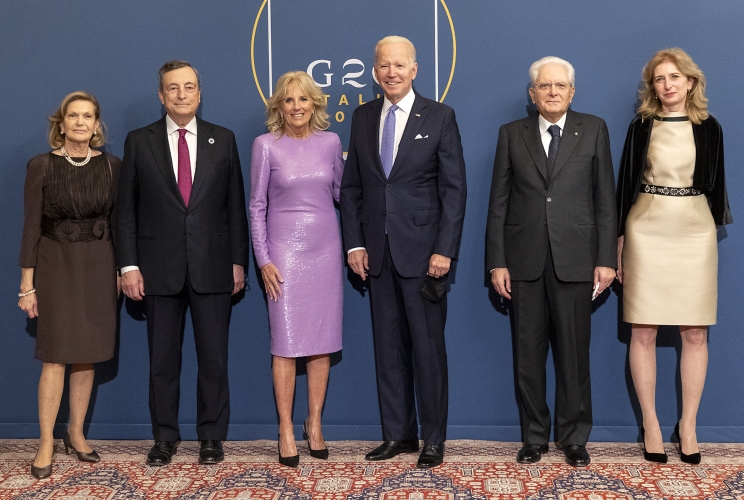 Il Presidente Sergio Mattarella e il Presidente del Consiglio Mario Draghi con i rappresentanti dei paesi partecipanti al G20