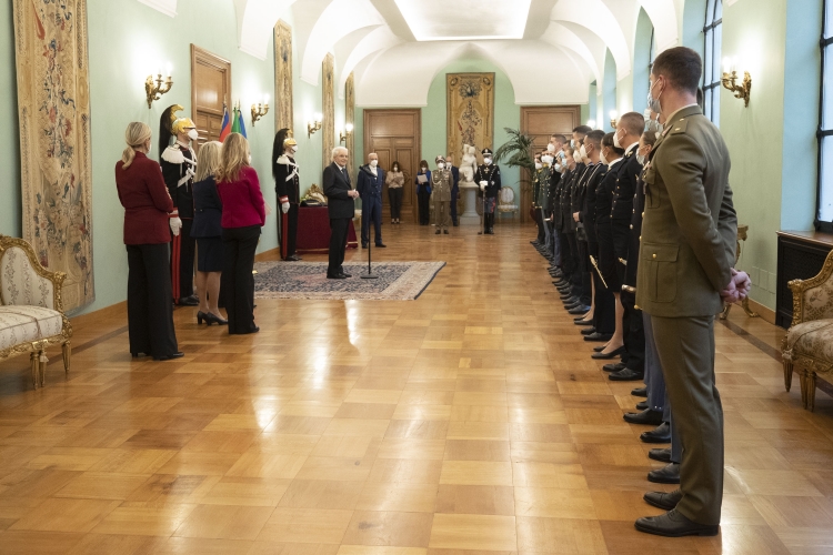 Il Presidente della Repubblica Sergio Mattarella incontra una rappresentanza di Allievi degli Istituti di Formazione Militare,in occasione del Giorno dell’Unità Nazionale e Giornata delle Forze Armate
